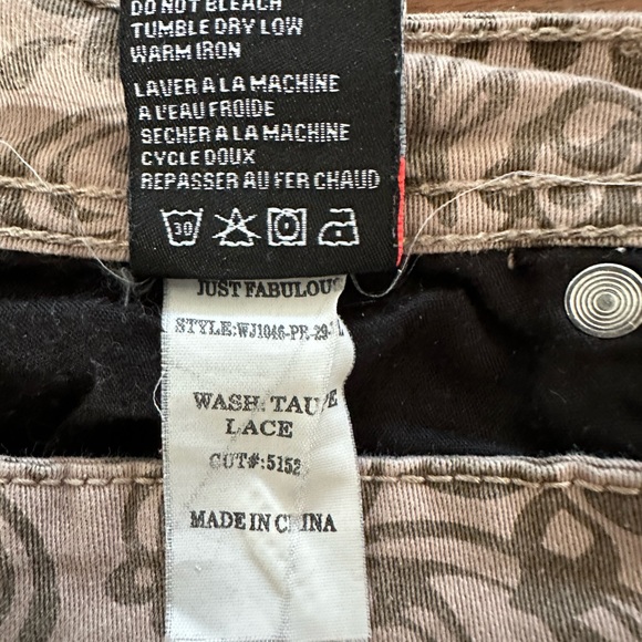 Lightweight Skinny Jeans in Taupe Lace color/pattern Size 27 EUC - Picture 11 of 11